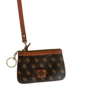 Small Dooney and Bourke wristlet